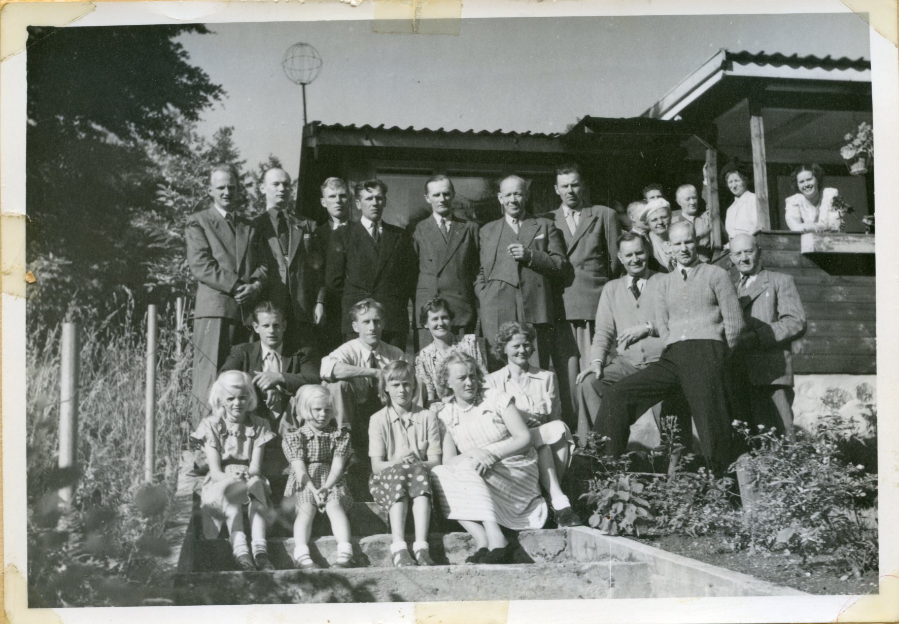 Bild från invigning av föreningsstugan Snapphöjden 1950. Fotograf okänd.