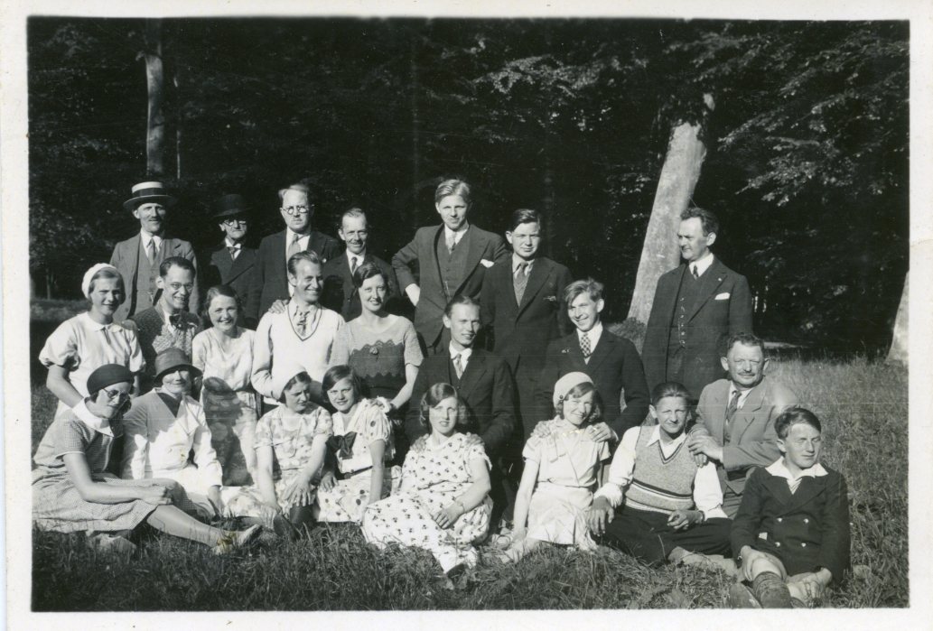 Utflykt till Karlslund i landskrona 1937. Fotograf okänd.